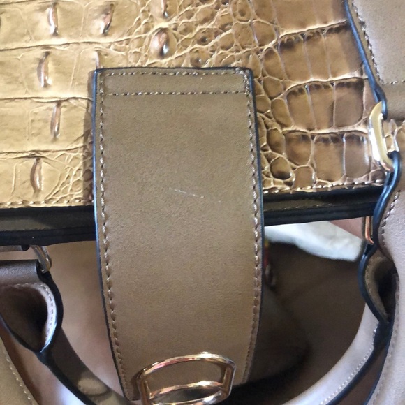 Handbag - Picture 9 of 9